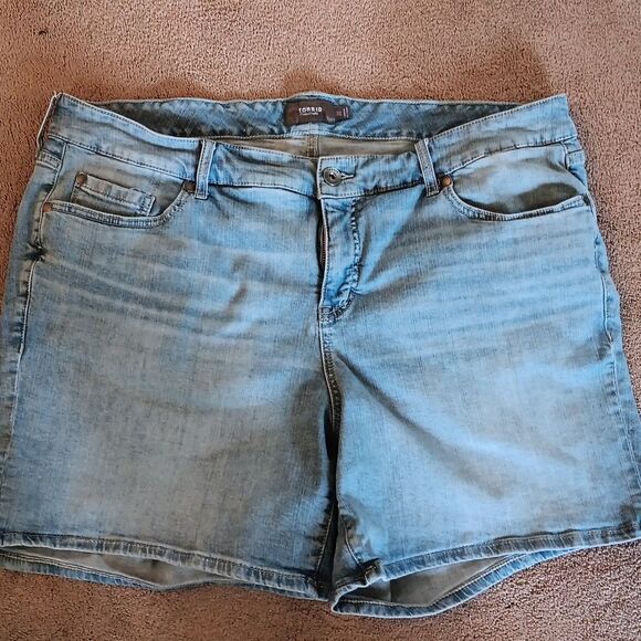 Torrid TWO Pairs of Shorts Bundle - Picture 3 of 14